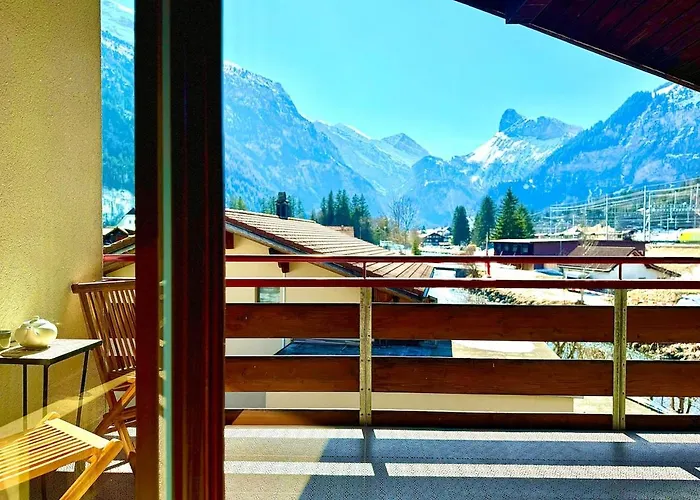 Amazing River And Mountain View كاندرستغ